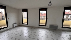 appartement à la vente -   42000  SAINT-ETIENNE, surface 83 m2 vente appartement - APR672131